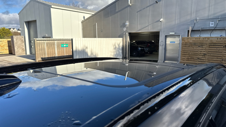 Volvo XC40 2.0 B4P Ultra Black Edition 5dr Auto Petrol Estate